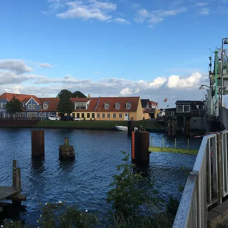 Karrebaeksminde * Eno By