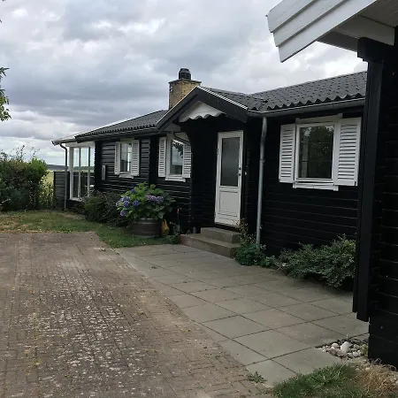 Karrebaeksminde * Eno By